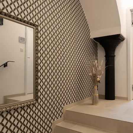 Design With Patio - Nusle Brewery Apartamento Praga