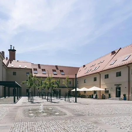 Appartement Design With Patio - Nusle Brewery